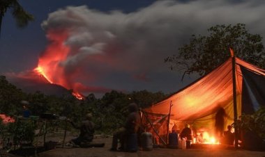 Dahsyat! Erupsi Gunung Lewotobi Laki-Laki di Flores Timur: Ribuan Warga Mengungsi, 10 orang Tewas, Lava dan Abu Vulkanik menyebar hingga ke pulau Lombok, NTB