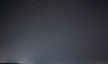 Lukisan Tuhan diatas Canvas Hitam