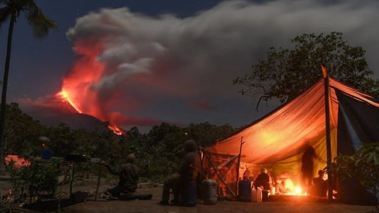 Dahsyat! Erupsi Gunung Lewotobi Laki-Laki di Flores Timur: Ribuan Warga Mengungsi, 10 orang Tewas, Lava dan Abu Vulkanik menyebar hingga ke pulau Lombok, NTB