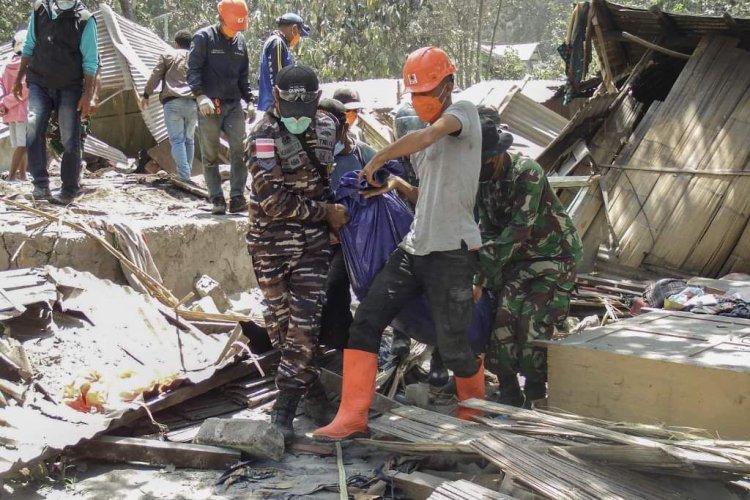 Bencana Alam Gunung Lewotobi: Seruan untuk Kepedulian Sosial