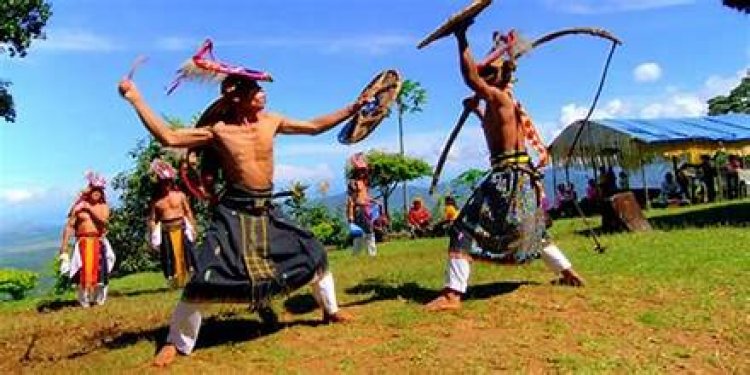 Tradisi Tari Caci: Seni Perang yang Memupuk Persatuan di Manggarai, Flores, Nusa Tenggara Timur (NTT)