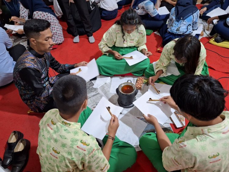 Peserta Didik Antusias mengikuti Workshop Batik di Museum Kota Makassar: Merajut Nilai Budaya dan Kebangsaan